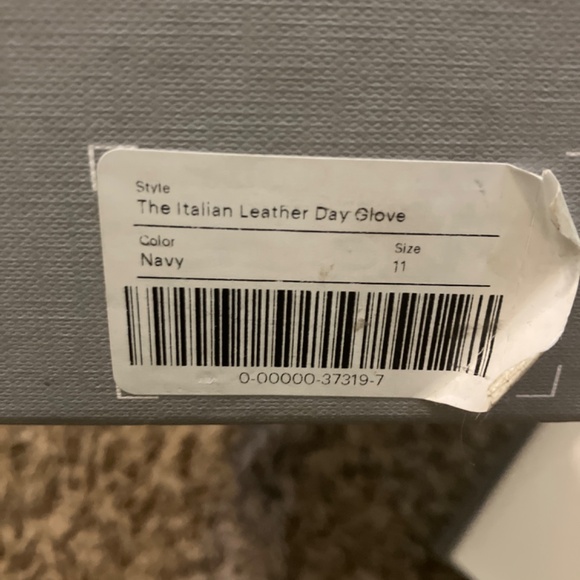 Everlane Narrow Italian leather day glove, size 11, navy - Picture 3 of 4